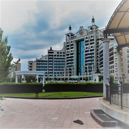 Sunset 5 Stars Luxe Studio Апартаменты Поморие